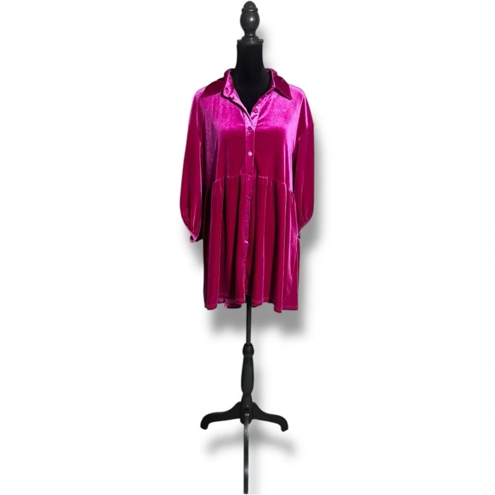Chic Fuchsia Button-Front Velvet 3/4 Balloon Sleeves Tiered Collared Tunic Top